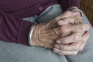 Gəlininin ölümünə dözmədi, ürəyi partladı