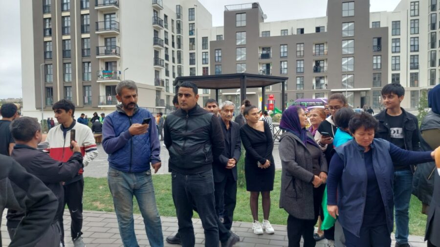 Füzuliyə çatan ailələrə mənzillərinin açarları təqdim olundu - YENİLƏNİB