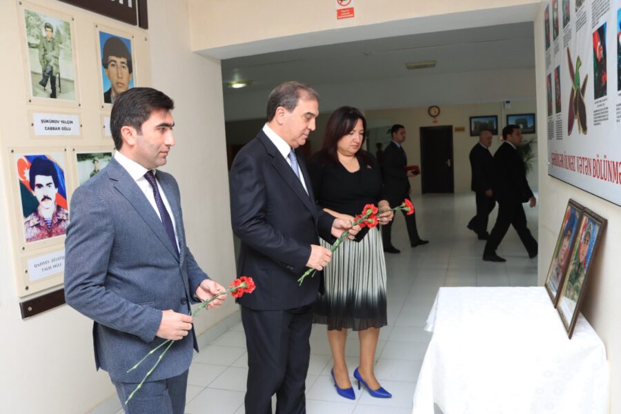 Niyazi Bayramov Gəncə sakinlərinin müraciətlərini dinlədi - FOTOLAR