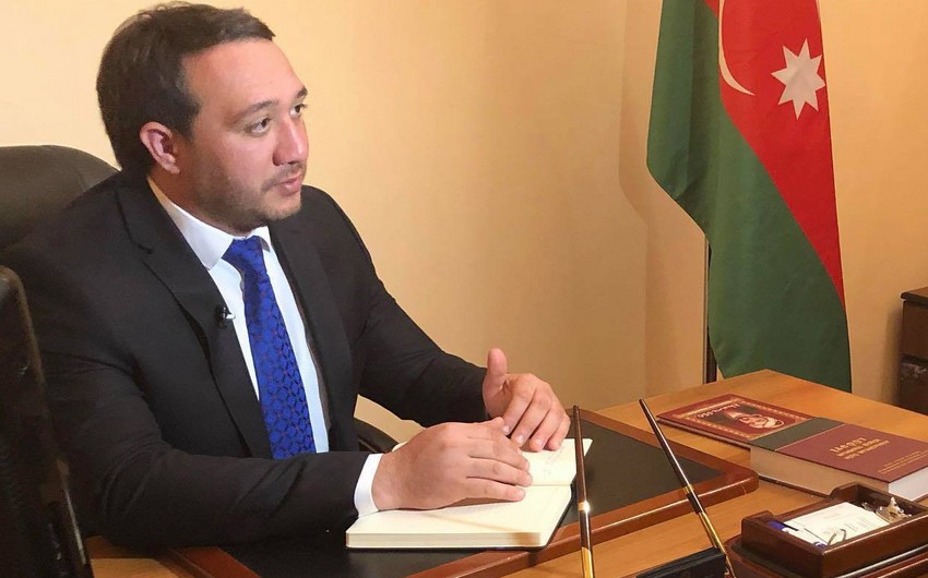 AYNA-nın qoçuları: mətbuat katibindən tutmuş parklanma nəzarətçilərinə qədər...