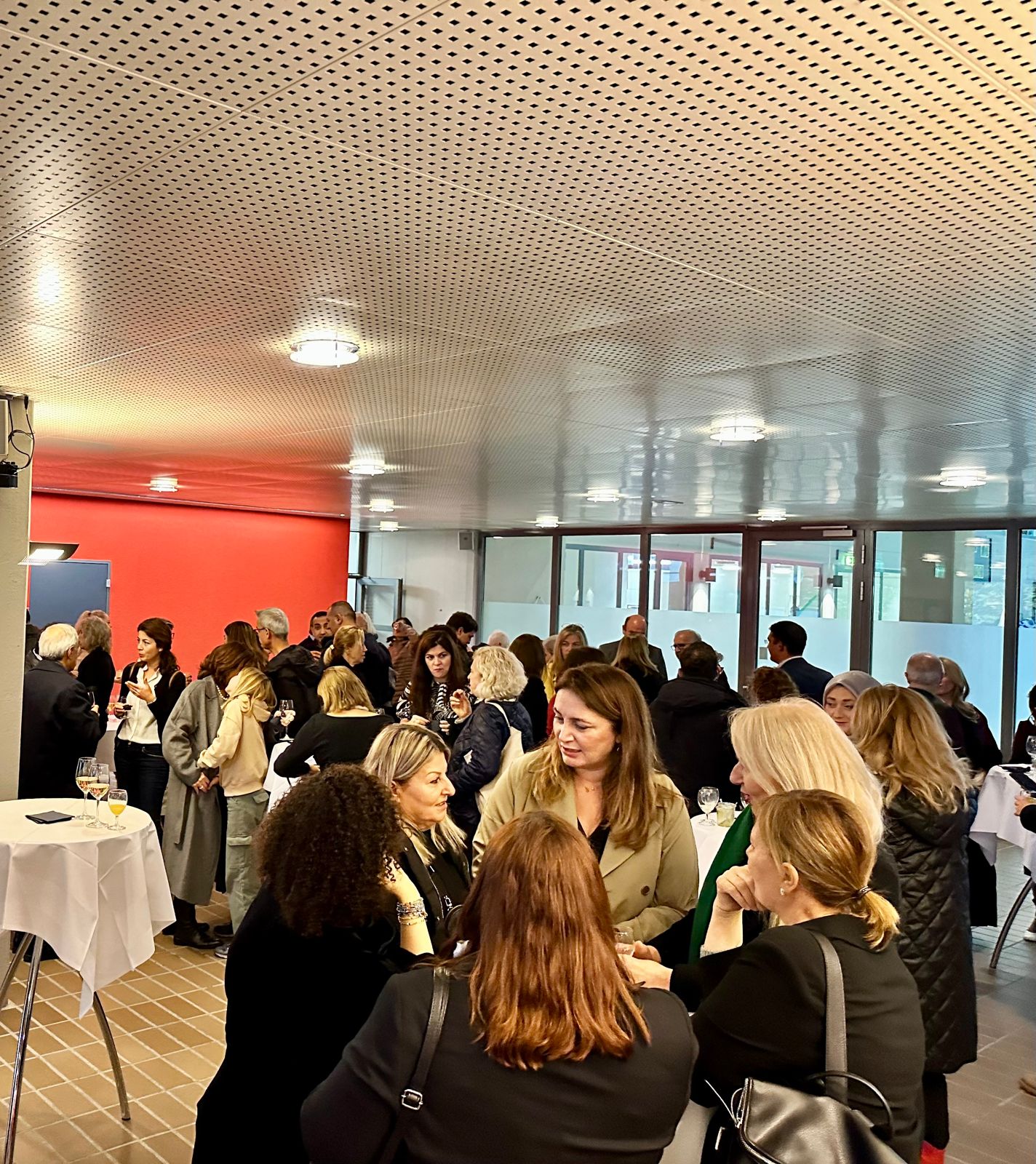 İsveçrədə Azərbaycan və Türkiyənin tarixi günləri konsert proqramı ilə qeyd edildi - FOTO/VİDEO 7 İsveçrədə Azərbaycan və Türkiyənin tarixi günləri konsert proqramı ilə qeyd edildi - FOTO/VİDEO