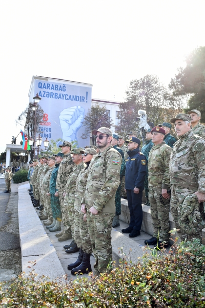 Prezidentin ailə üzvləri Xankəndidəki hərbi paradda - FOTOLAR