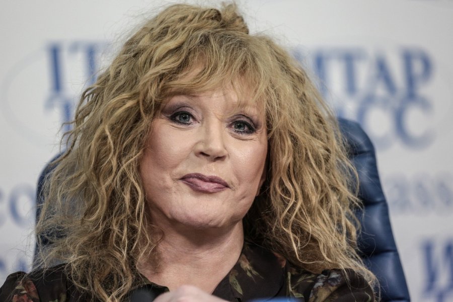 Alla Puqaçova Rusiyaya qayıtdı