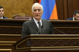 Xaçaturyan Paşinyanın Qarabağ çıxışını təkrarladı