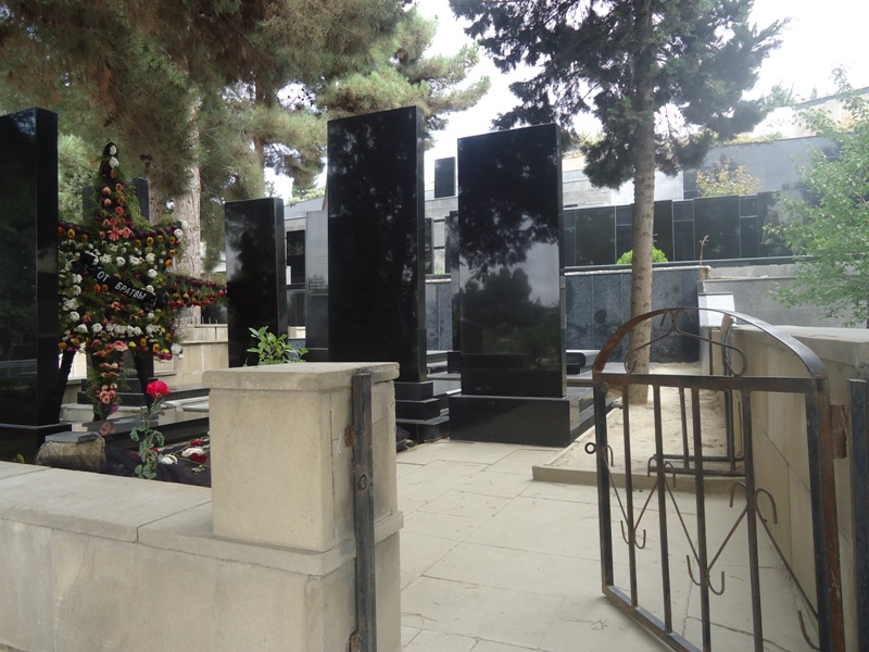 bahali mezar daslari