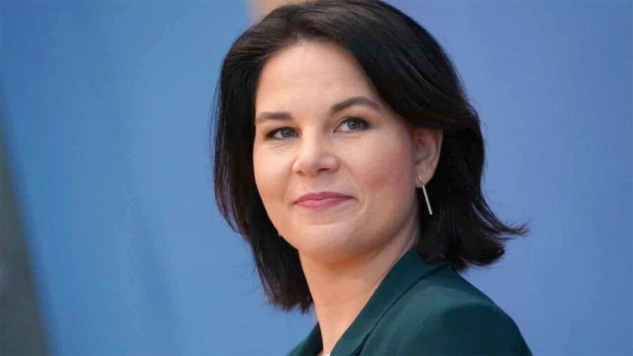 Annalena Berbok gəldi və.... getdi