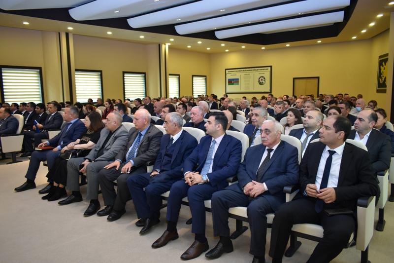 Bakının qışa hazırlığı davam edir - FOTOLAR 6 Bakının qışa hazırlığı davam edir - FOTOLAR