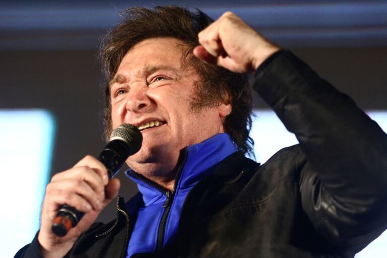 Argentina prezidenti Braziliya liderini ölkəsində təhqir etdi