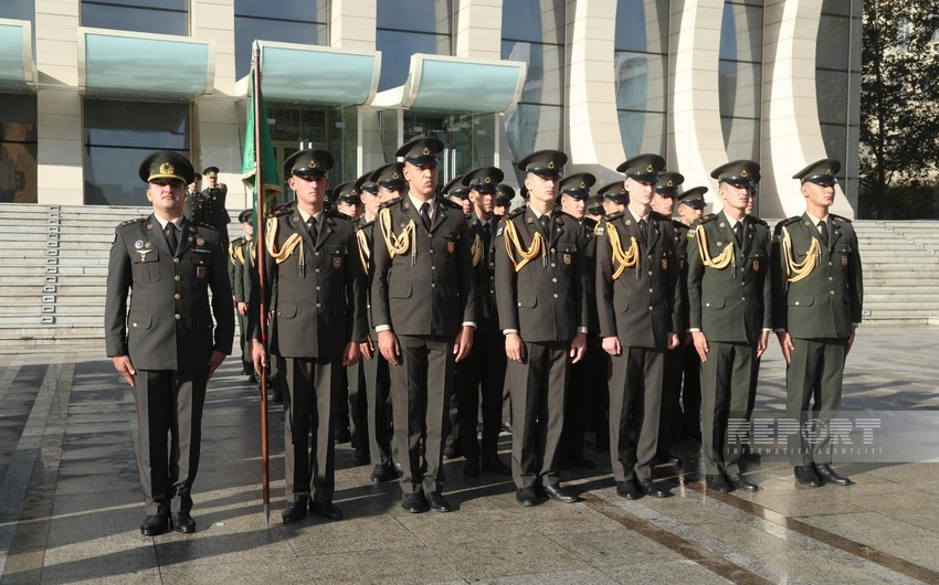 Bakıda hərbçilərin yürüşü keçirildi - VİDEO