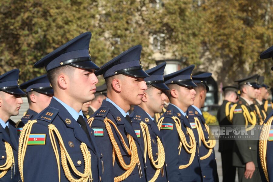 Bakıda hərbçilərin yürüşü keçirildi - VİDEO