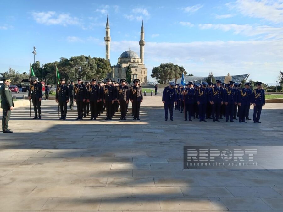 Bakıda hərbçilərin yürüşü keçirildi - VİDEO
