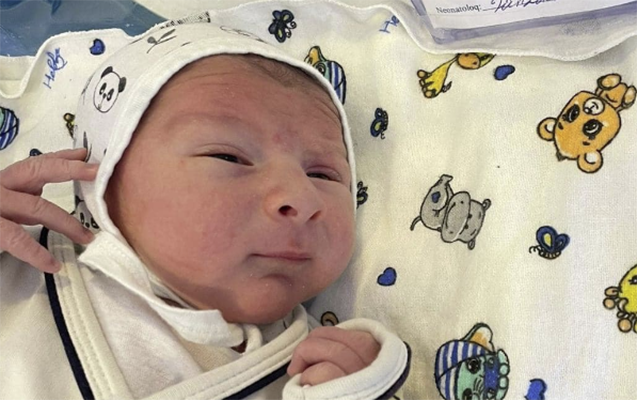 Zəfər Günündə doğulan körpəyə "Zəfər" adı qoyuldu - FOTO