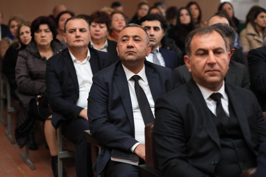 Niyazi Bayramov qəsəbə sakinlərinin müraciətlərini dinlədi - FOTOLAR