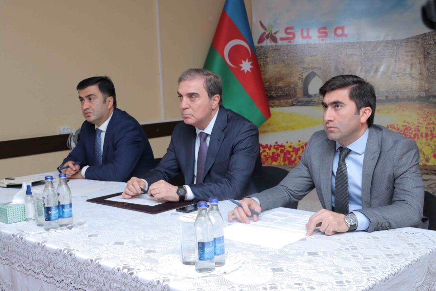 Niyazi Bayramov sakinlərin müraciətlərini dinlədi - FOTOLAR