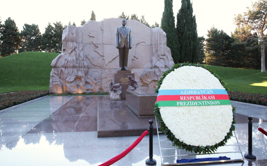 AHİK-in növbədənkənar VI Qurultayı keçirildi - FOTOLAR