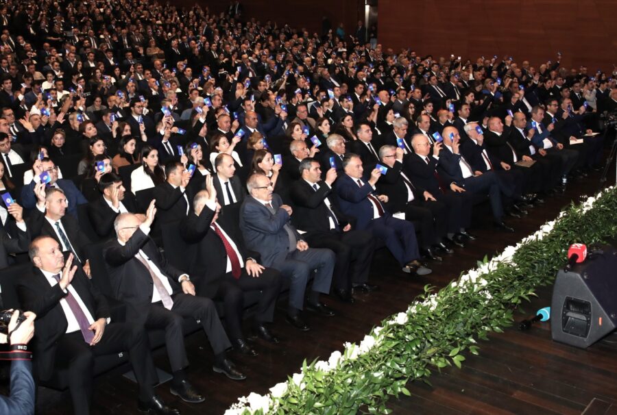 AHİK-in növbədənkənar VI Qurultayı keçirildi - FOTOLAR