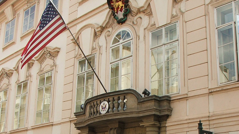 ABŞ səfirliyi min dollar maaşı olan xadimə xəbərinə aydınlıq gətirdi