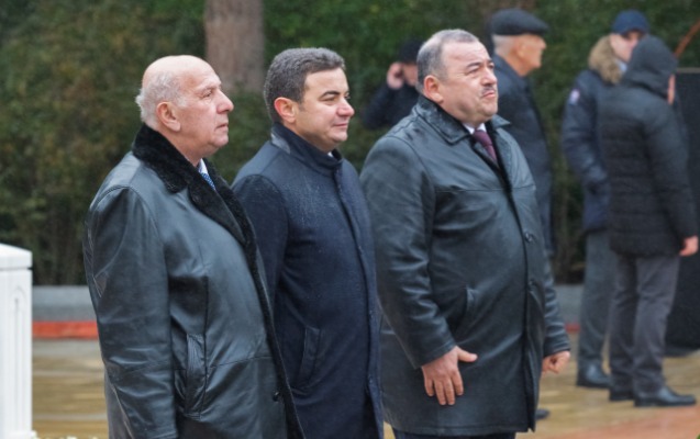 AZAL-ın kollektivi Heydər Əliyevin xatirəsini yad etdi - FOTOLAR