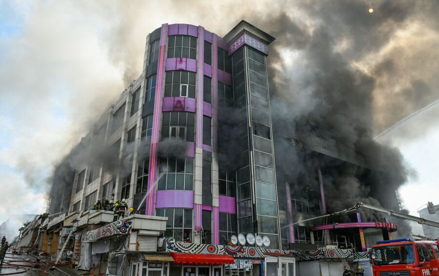 6 il əvvəl yanan “Diqlas”ın yerində nə tikiləcək? - VİDEO