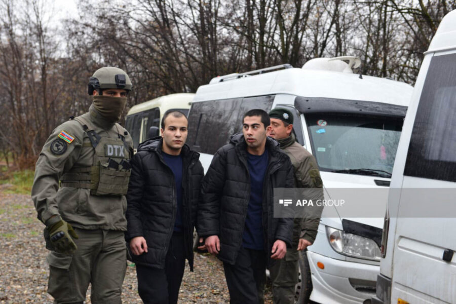 BQXK bu gün azad olunan şəxslərə baş çəkdi