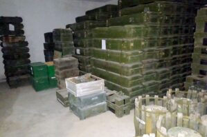 Ermənilər mülki təyinatlı obyekti silah anbarına çeviribmiş - FOTOLAR