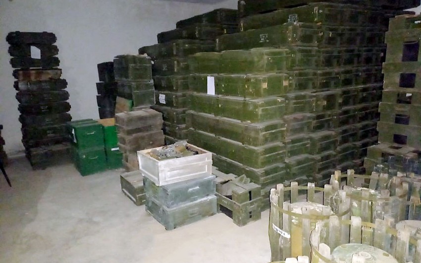 Ermənilər mülki təyinatlı obyekti silah anbarına çeviribmiş - FOTOLAR