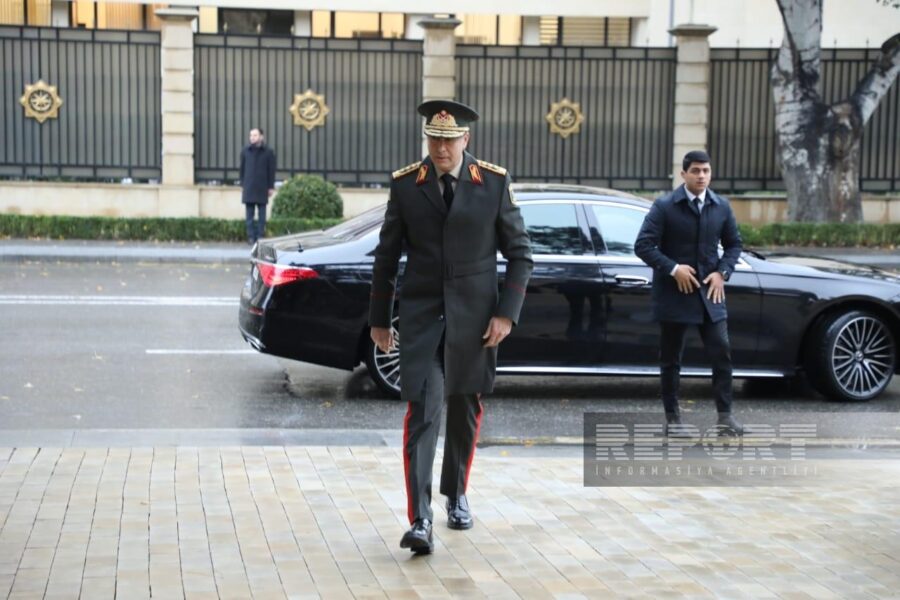 Dövlət rəsmiləri Heydər Əliyevin xatirəsini yad edir - FOTOLAR