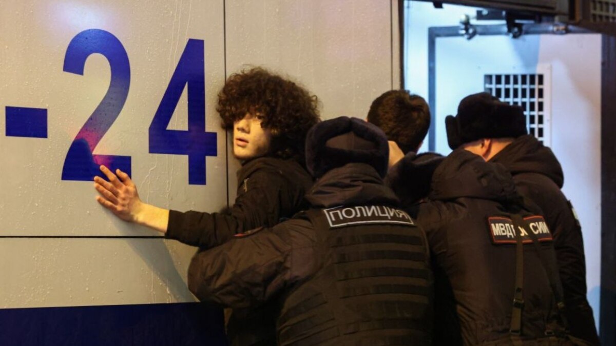 Rusiyada 3 min miqrant saxlanıldı