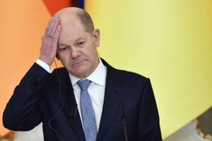 123257989 scholz kiev 140222 afp