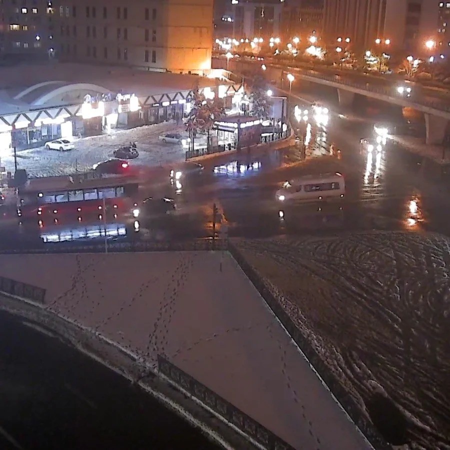 Qarlı havada paytaxt yollarındakı son vəziyyət: sıxlıq var? - VİDEO