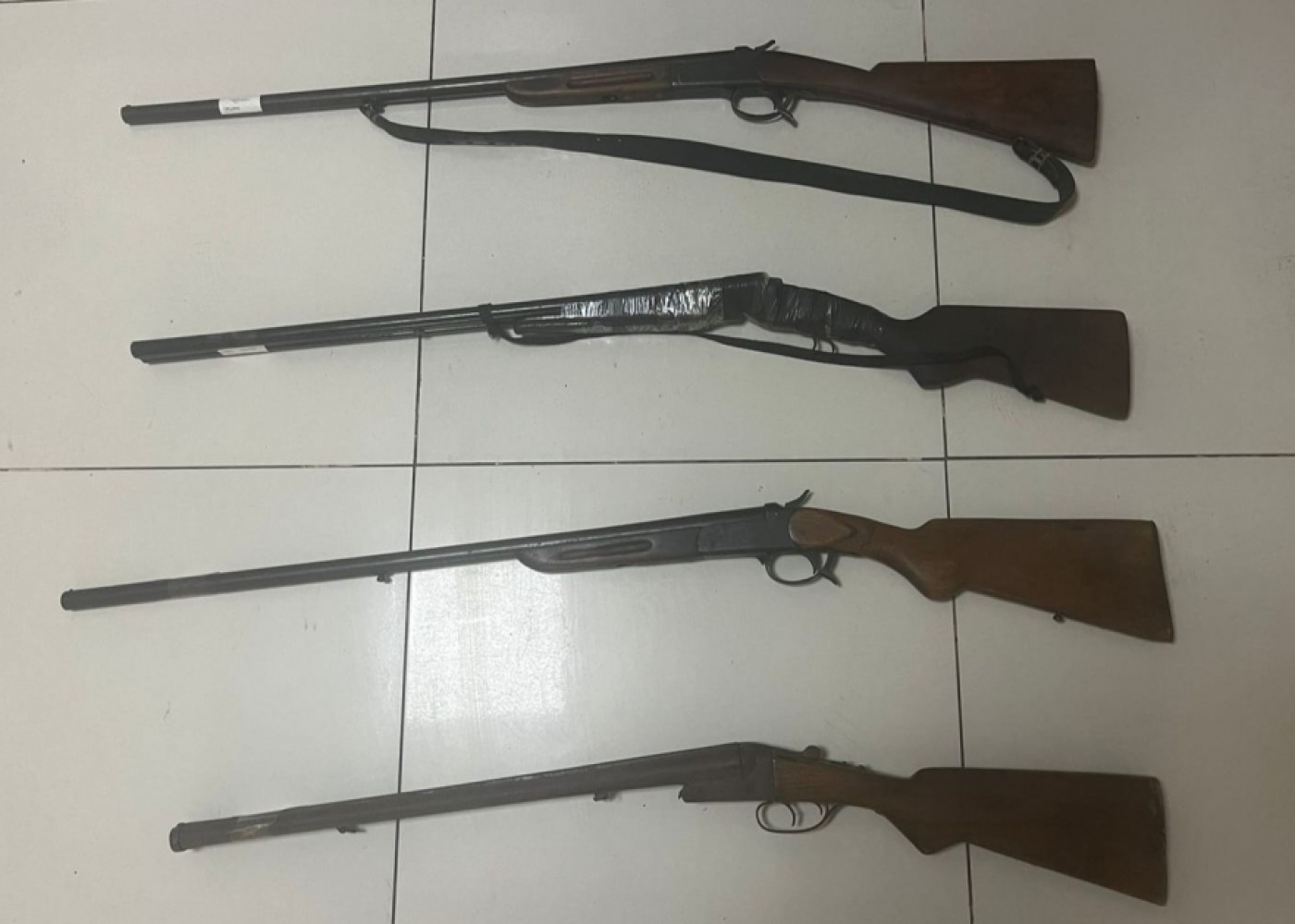 Cəlilabad sakinlərindən qanunsuz saxlanılan odlu silahlar götürüldü