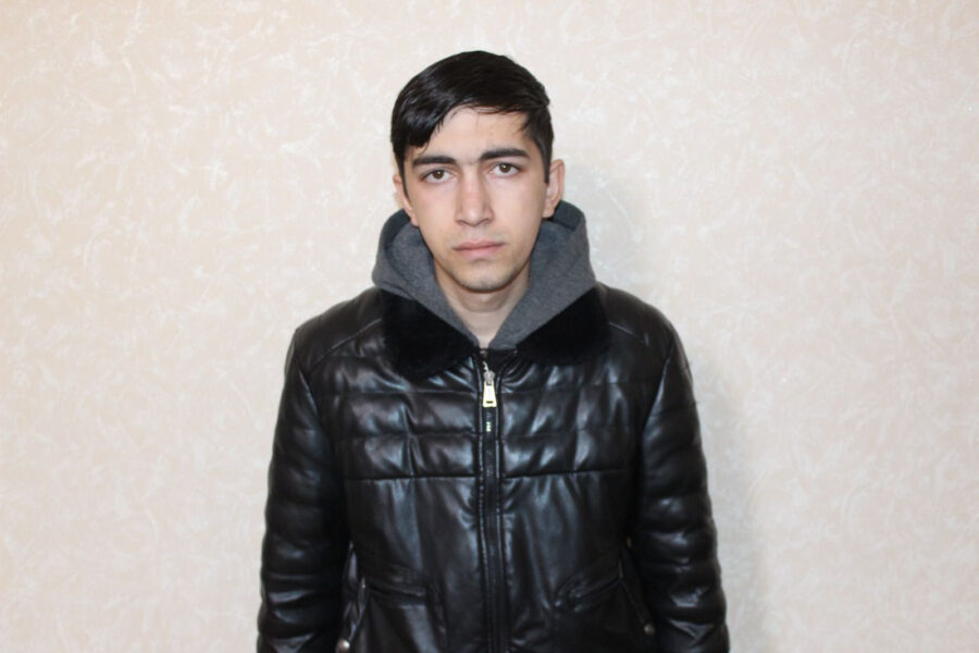 İran vətəndaşının adamı Ağdaşda avtomatla tutuldu - FOTO 2 65978dd17e2ce65978dd17e2cf170443105765978dd17e2cc65978dd17e2cd