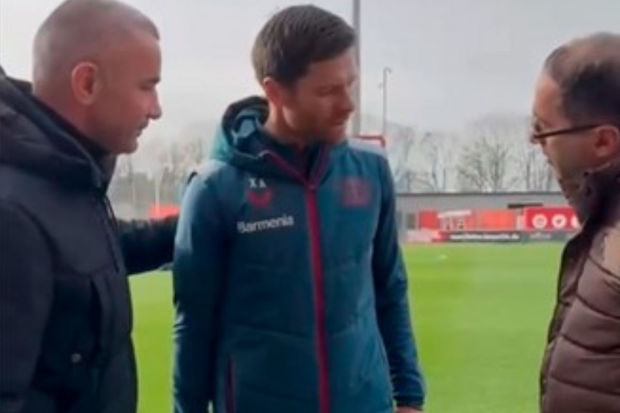 Qurban Qurbanov "Bayer"in məşqini izlədi - VİDEO