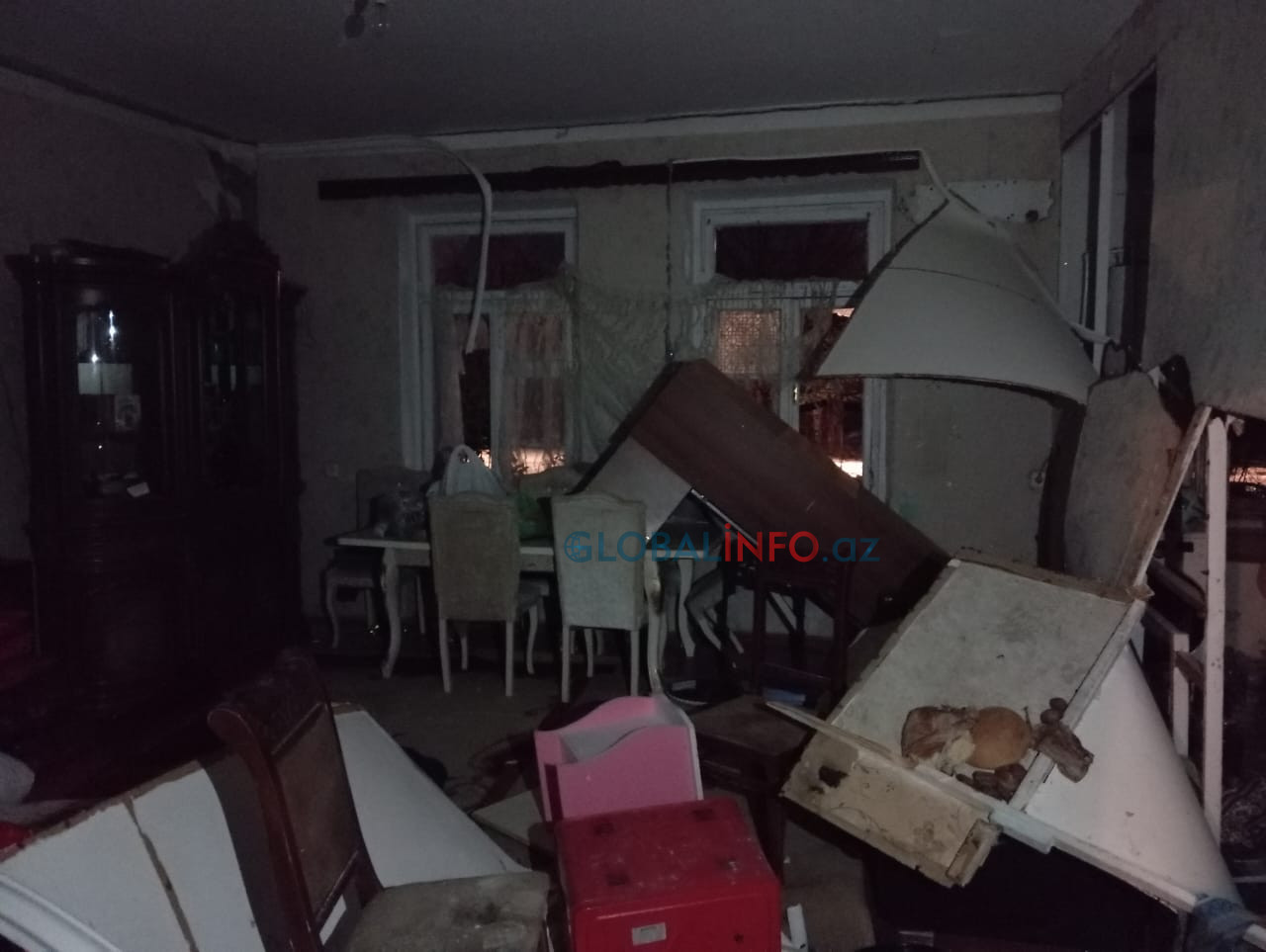 Sumqayıtda yataqxanada güclü partlayış: xəsarət alanlar var - FOTOLAR / YENİLƏNİR