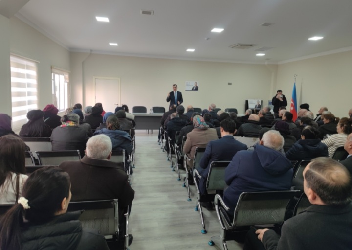 Prezidentliyə namizəd Qüdrət Həsənquliyev Xətai rayonunda seçicilərlə görüşdü - FOTO