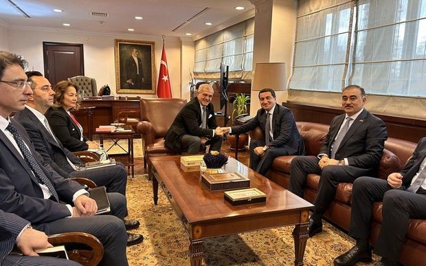 Hikmət Hacıyev Türkiyə XİN başçısının müavini ilə görüşdü