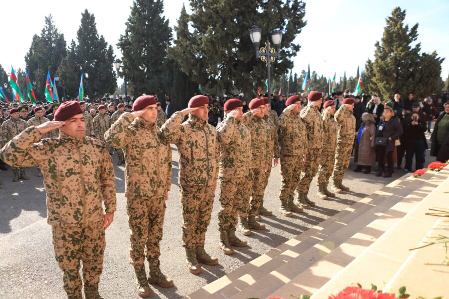 Gəncədə 20 Yanvar faciəsi qurbanlarının xatirəsi ehtiramla yad edildi - FOTOLAR
