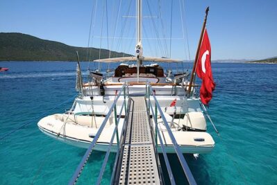 contact yachts caner
