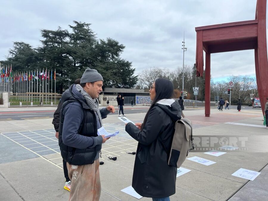 Cenevrədə azərbaycanlılar etiraz aksiyası keçirirlər - FOTOLAR