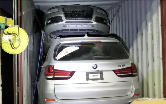 Oğurluq maşınları Azərbaycana göndərmək istədilər - VİDEO 1 Oğurluq maşınları Azərbaycana göndərmək istədilər - VİDEO