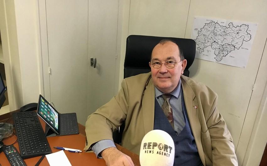 Fəxri deputat və senatorlar Fransanın vandalizmi pislədi - FOTOLAR 3 lamber