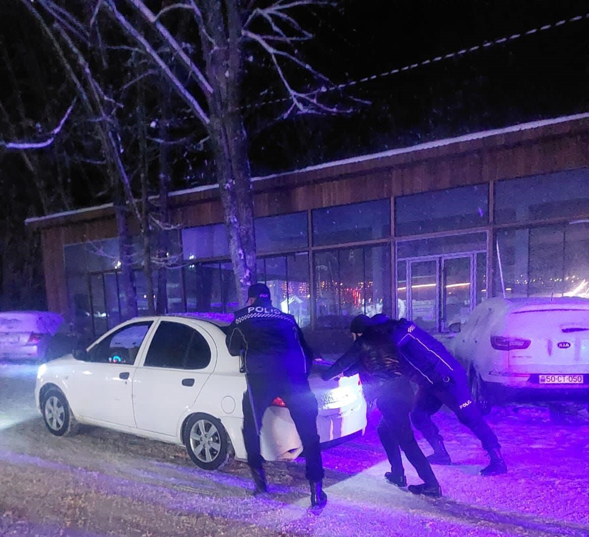 Bölgə yollarında qarlı vəziyyət - DİN-dən AÇIQLAMA - FOTO