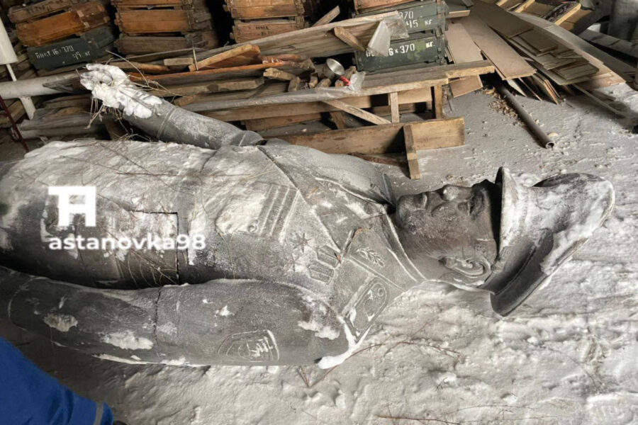 Nazarbayevin adı buradan silindi - FOTO