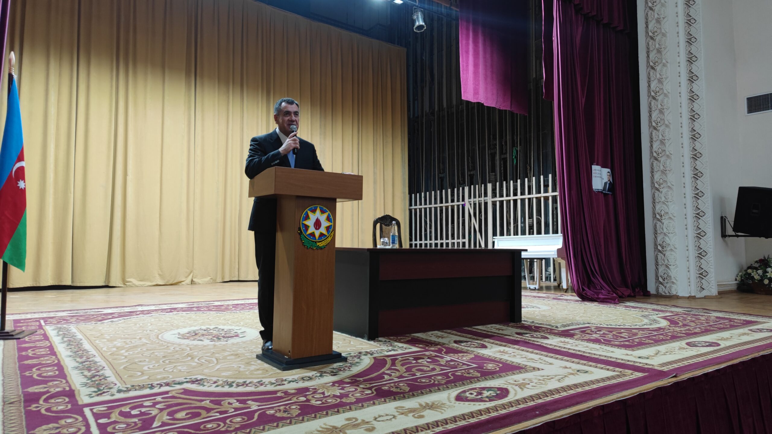 Prezidentliyə namizəd Qüdrət Həsənquliyev Qaradağda seçicilərlə görüşdü - FOTO 6 Prezidentliyə namizəd Qüdrət Həsənquliyev Qaradağda seçicilərlə görüşdü - FOTO