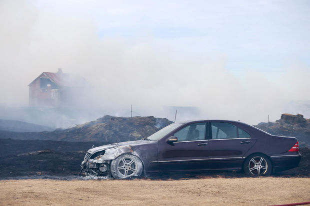 Azərbaycanlı müğənninin maşınına qumbara atıblar - VİDEO