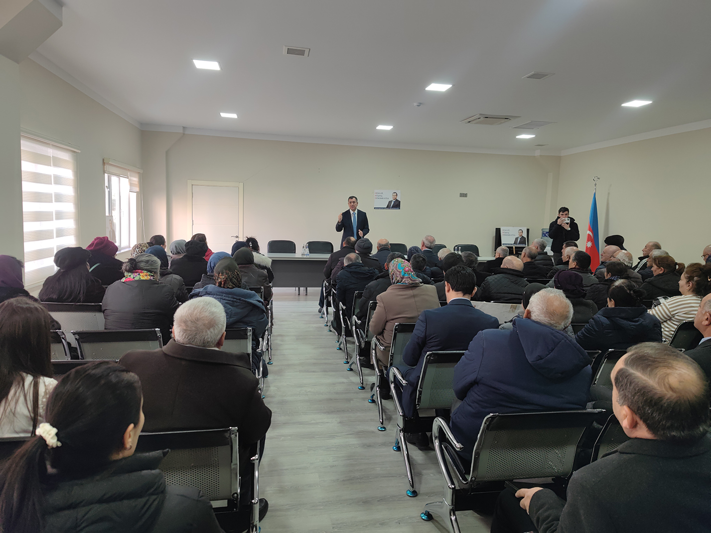 Prezidentliyə namizəd Qüdrət Həsənquliyev Xətai rayonunda seçicilərlə görüşdü - FOTO