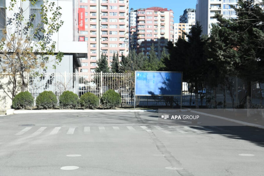 Prezident seçkilərində təşviqat materialları üçün yerlər - FOTOLAR