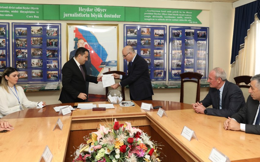 Ödənişsiz təşviqat materiallarının dərci üçün püşkatma keçirildi - FOTOLAR