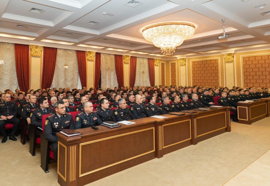 General əməliyyat müşavirəsi keçirdi - FOTO