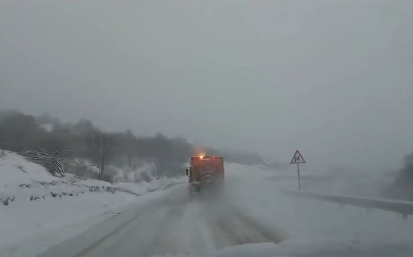 Avtomobil yollarındakı son vəziyyət açıqlandı - VİDEO